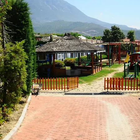Goldcity Apartament *