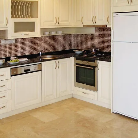 Apartament Goldcity
