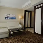 Goldcity Apartment *