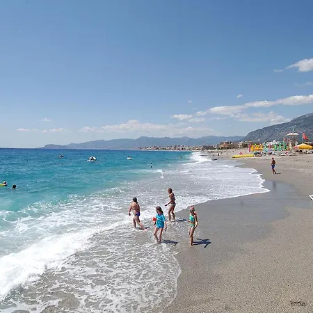 Θέρετρο Goldcity 5*