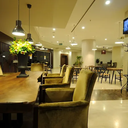 Goldcity Apartment *